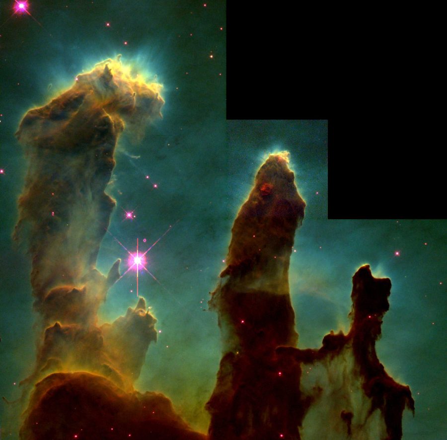 Fotomural Eagle nebula pillars — Star forming pillars in the Eagle Nebula, as seen by the Hubble Space Telescope's WFPC2. The picture is composed of 32 different images f