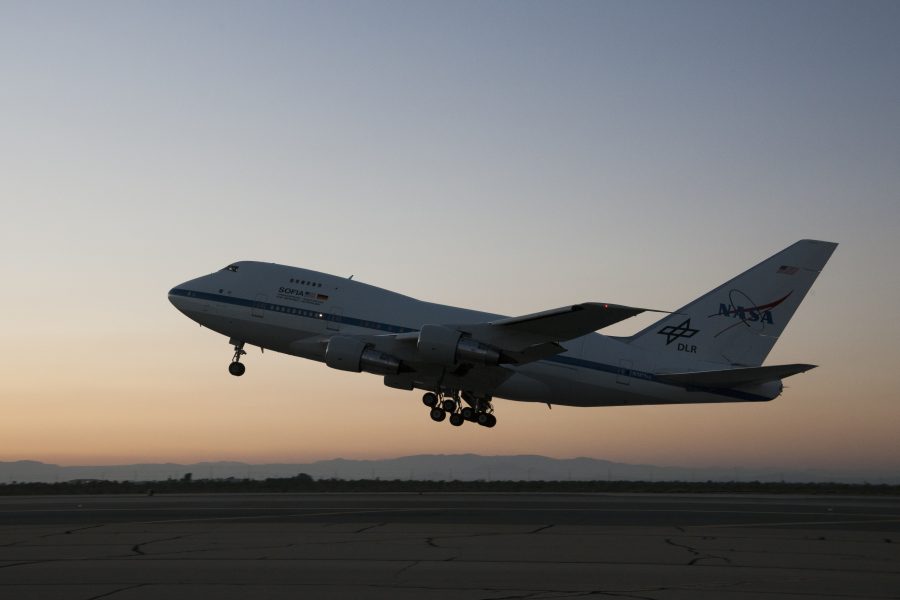 Fotomural SOFIA Sunset Lift Off