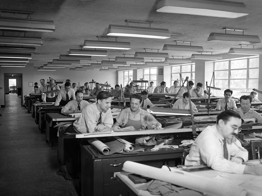 Fotomural Draftsmen at Work during Construction of the Aircraft Engine Research Laboratory